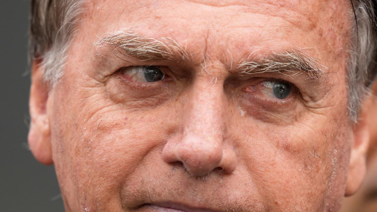 hospitalizovan-bolsonaro-bivsi-brazilski-predsednik-prebacen-u-bolnicu-sa-visokom-temperaturom-i-groznicom hospitalizovan-bolsonaro-bivsi-brazilski-predsednik-prebacen-u-bolnicu-sa-visokom-temperaturom-i-groznicom