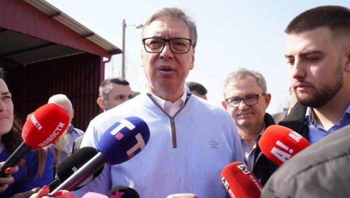 vucic-u-smederevskoj-palanci:-predsednik-obilazi-manastir-pinosava-(video)