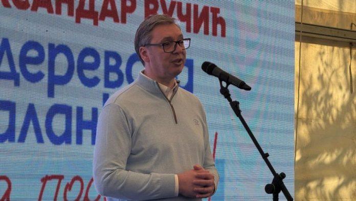snazna-poruka-predsednika-vucica-iz-azanje:-odbranimo-svoju-zemlju-od-svih-onih-koji-bi-zeleli-da-je-sruse-i-spolja-i-iznutra-(video)