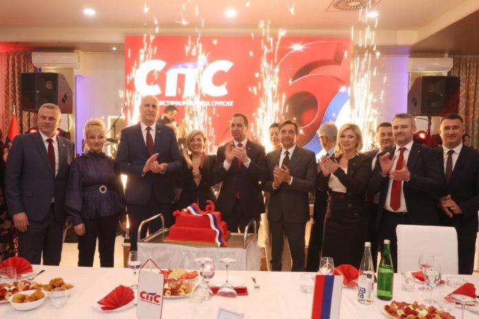 sps-u-doboju-obelezila-6-godina-postojanja!-vise-od-1000-zvanica-na-svecanosti,-partija-nastavlja-snazan-rast-(foto)