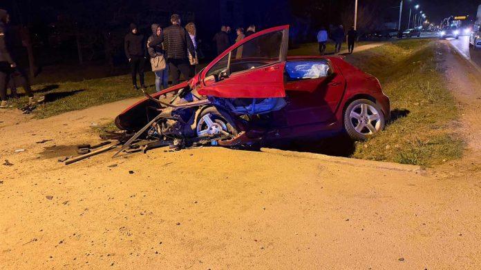 (foto,-video)-“svi-se-mole-da-ona-prezivi…”-potresni-detalji-tragedije-kod-ugrinovaca:-mladi-zivoti-ugaseni-u-sekundi,-njihova-drugarica-se-bori-za-zivot