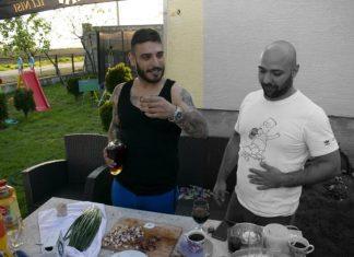 POSLEDNJI SNIMAK DRAGANA LAZIĆA KIDA DUŠU NA KOMADE! Prizor sa Darkovim sinom rasplakao javnost – OVO ĆE ZAUVEK PAMTITI! (VIDEO) poslednji-snimak-dragana-lazica-kida-dusu-na-komade!-prizor-sa-darkovim-sinom-rasplakao-javnost-–-ovo-ce-zauvek-pamtiti!-(video)