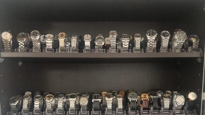 u-stanu-pronadeno-175-luksuznih-satova-uhapsen-marko-radulovic-zbog-zelenasenja-(foto)