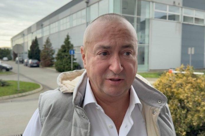 dani-rida-na-sav-glas,-slomio-se-od-tuge!-snimak-koji-kida-dusu,-folker-nije-mogao-da-dode-sebi!