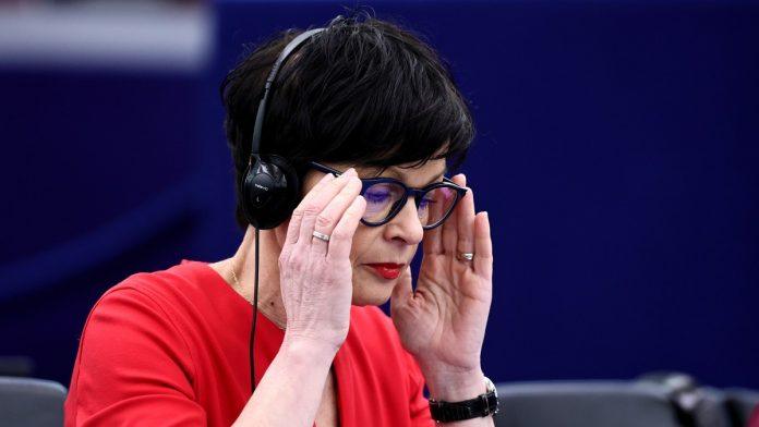 “ovo-vazi-i-za-crnu-goru”-marta-kos-srusila-snove-crnogorcima-najnovijom-izjavom-o-prosirenju-eu:-“to-sto-su-smatrani-favoritom…”