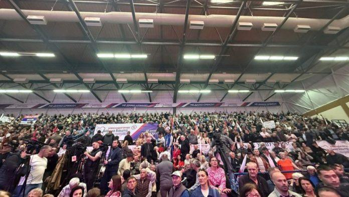 vucic-u-bajinoj-basti:-puna-sala-ceka-vucica