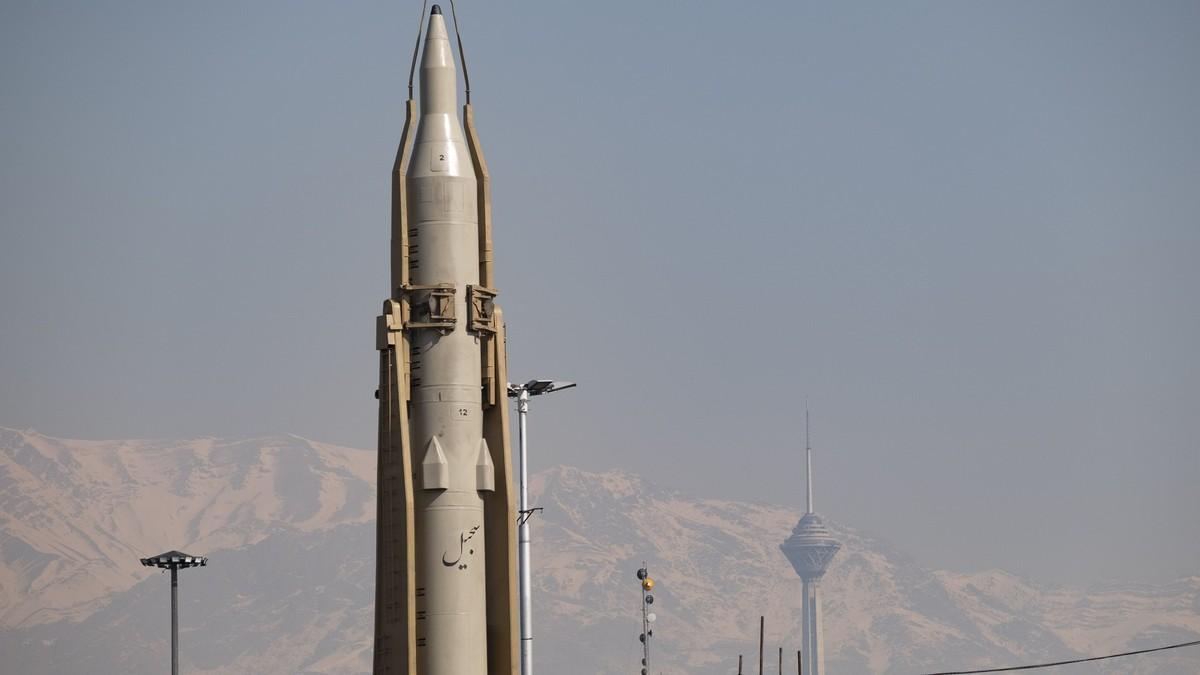 uzbuna-na-bliskom-istoku!-iran-lansirao-rakete-“sadzil”:-do-tel-aviva-stizu-za-samo-7-minuta,-zver-dugacka-25-metara-sa-dometom-od-2.000-km uzbuna-na-bliskom-istoku!-iran-lansirao-rakete-“sadzil”:-do-tel-aviva-stizu-za-samo-7-minuta,-zver-dugacka-25-metara-sa-dometom-od-2.000-km