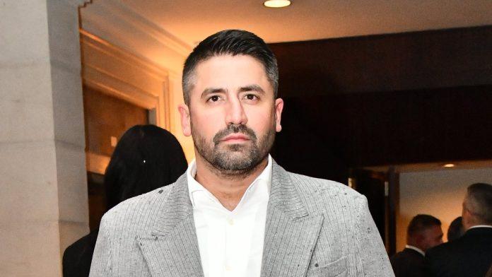 nikola-raden-slavi-sinu-3.-rodendan-i-grli-cerke-koje-je-dobio-sa-anom-kokic-mali-aleksej-porastao,-a-sestre-se-ne-odvajaju-od-brata:-porodicna-slika-odusevila