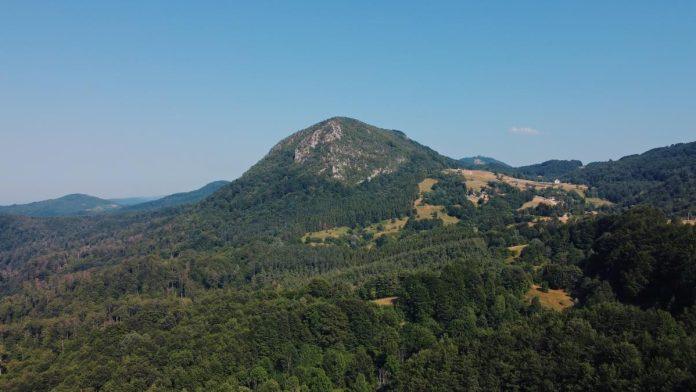 zagonetno-mesto-u-blizini-valjeva-cuva-zapanjujucu-tajnu-i-zbunjuje-cak-i-nauku-da-li-je-ovo-remek-delo-prirode-ili-trag-davne-civilizacije?-foto