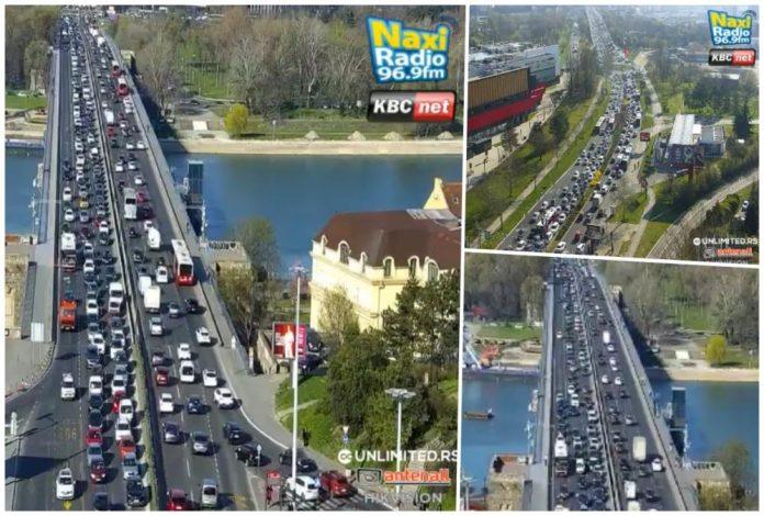 krkljanac-na-brankovom,-nepregledne-kolone-od-usca-za-grad:-sad-se-guzva-pravi-i-u-suprotnom-smeru!-na-gazeli-i-autokomandi-ni-guzve,-ni-zastoja!-(foto)