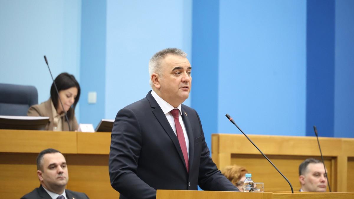 premijer-republike-srpske-podneo-ostavku:-“nije-mi-ugodno” premijer-republike-srpske-podneo-ostavku:-“nije-mi-ugodno”