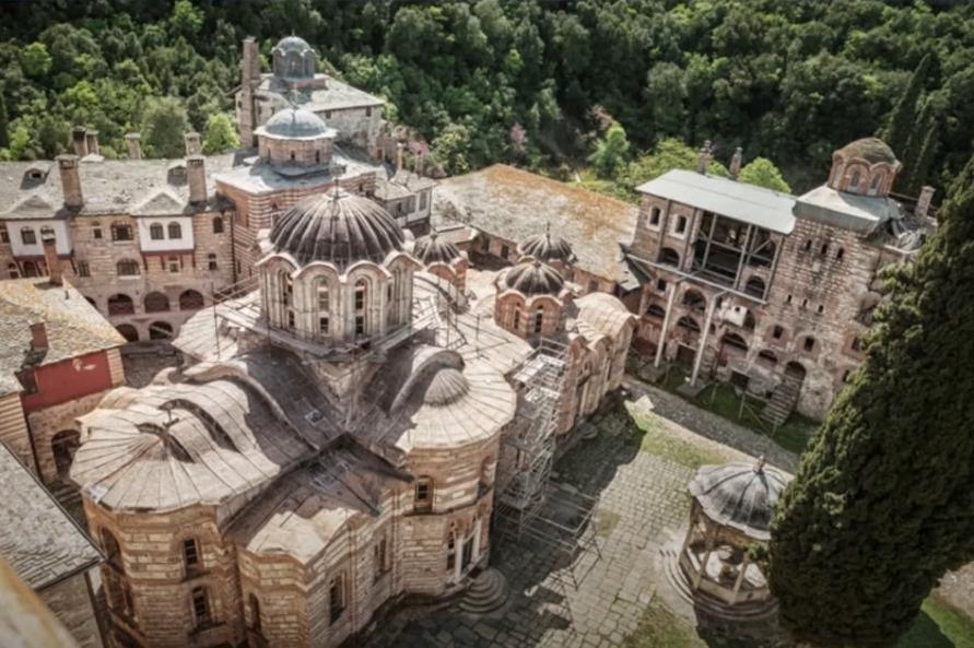 ucenik-veterine-postao-iguman!-jedina-skola-u-srbiji-gde-daci-ekskurzije-zamenjuju-praksom-u-hilandaru ucenik-veterine-postao-iguman!-jedina-skola-u-srbiji-gde-daci-ekskurzije-zamenjuju-praksom-u-hilandaru