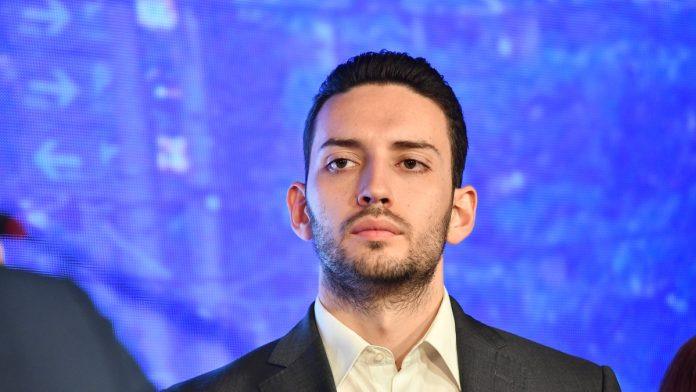 psg:-vandalizovan-ulaz-u-centralne-prostorije-stranke-u-beogradu-i-unistena-tabla-sa-imenom-(foto)