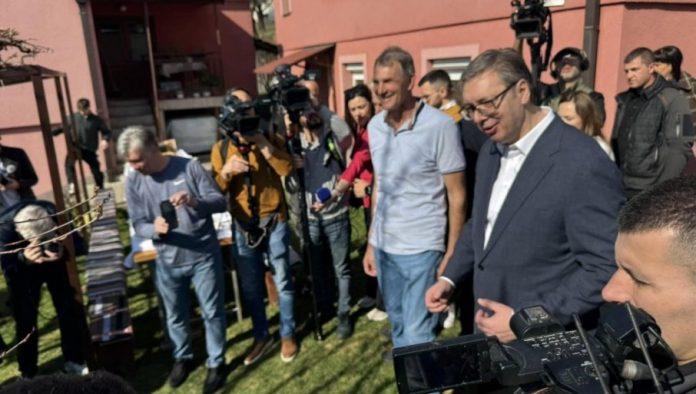 “neki-su-pokusali-da-podele-porodice,-da-okrenu-mlade-protiv-starih”-vucic-u-sevojnu:-zato-apelujem-na-ljude-da-radimo,-da-se-borimo