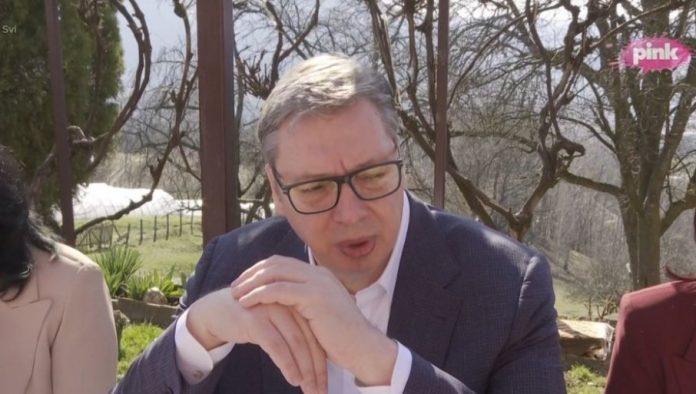 “ovo-mi-je-od-vucka,-moram-ovo-da-cuvam”:-domacica-na-poseban-nacin-odusevila-predsednika