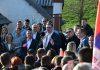 “U OVOM LUDILO NEĆE BITI LAKO SAČUVATI MIR, ALI ĆEMO USPETI” Vučić u Lučanima razgovarao sa meštanima i obišao porodicu Repanović koja je izbegla sa KiM (FOTO, VIDEO) “u-ovom-ludilo-nece-biti-lako-sacuvati-mir,-ali-cemo-uspeti”-vucic-u-lucanima-razgovarao-sa-mestanima-i-obisao-porodicu-repanovic-koja-je-izbegla-sa-kim-(foto,-video)