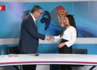 USRED VUČIĆEVOG INTERVJUA U STUDIO UŠLA UNUKA DOBRICE ERIĆA On joj poručio: “Za Srbiju je najveći poklon to što imaš šestoro dece” usred-vucicevog-intervjua-u-studio-usla-unuka-dobrice-erica-on-joj-porucio:-“za-srbiju-je-najveci-poklon-to-sto-imas-sestoro-dece”