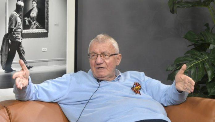 “rezultat-ce-biti-10:0”-seselj-zavrsava-predizbornu-aktivnost:-do-nogu-cemo-potuci-tu-izdajnicku-blokadersku-opoziciju,-te-strane-placenike
