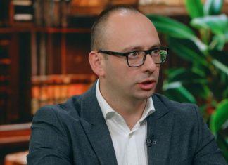 “BILO BI PROTERANO NA HILJADE SRBA, NASTAO BI TOTALNI HAOS” Igor Simić o Zakonu o strancima na KiM: “Danas bi bili blokirani svi administrativni prelazi” “bilo-bi-proterano-na-hiljade-srba,-nastao-bi-totalni-haos”-igor-simic-o-zakonu-o-strancima-na-kim:-“danas-bi-bili-blokirani-svi-administrativni-prelazi”