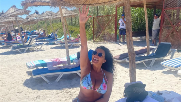 “znala-sam-i-cutala,-a-onda-sam-ih-sacekala-ispred-kuce”-nasa-pevacica-uhvatila-muza-sa-mnogo-mladom-devojkom,-isplivali-sok-detalji-kraha-braka