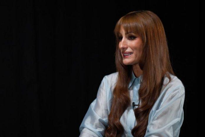 ugrozeno-zdravlje-nasoj-zvezdi!-didi-j-virus-zahvatio-srce-–-objavljene-uznemirujuce-slike!-(foto)