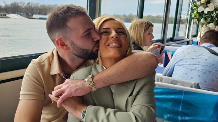 “ne-bih-mogao-da-nadem-drugu-da-je-u-braku-sve-funkcionisalo”-pevac-prevario-zenu,-pa-sokirao:-“nije-bilo-neznosti,-deci-smo-davali-los-primer”