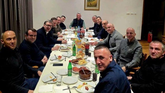 vucic-sa-pripadnicima-kobri:-hvala-na-posvecenosti