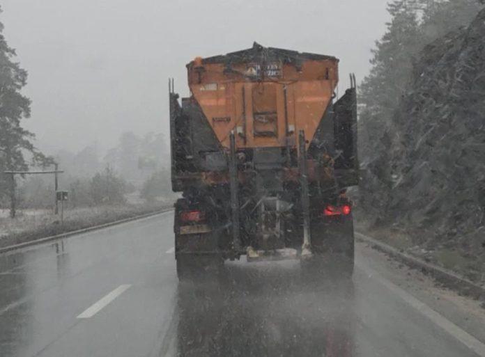amss-upozorava:-oprezno-na-planinama-zbog-snega!