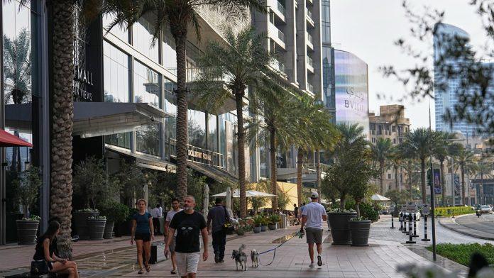 centralna-banka-uae-deluje:-novi-paket-za-spas-banaka-zbog-straha-od-odliva-depozita