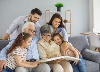 BRIGA O RODITELJIMA JE MORALNA, LIČNA I ZAKONSKA OBAVEZA! Snežana Šantić o dve strane porodične brige: “Društvene mreže su nam iscrpele svu emocionalnu snagu” briga-o-roditeljima-je-moralna,-licna-i-zakonska-obaveza!-snezana-santic-o-dve-strane-porodicne-brige:-“drustvene-mreze-su-nam-iscrpele-svu-emocionalnu-snagu”