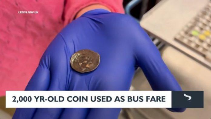 autobuska-karta-placena-novcicem-iz-1.-veka-pre-nove-ere:-unuk-cuvao-poklon-od-deke-vise-od-70-godina-(video)