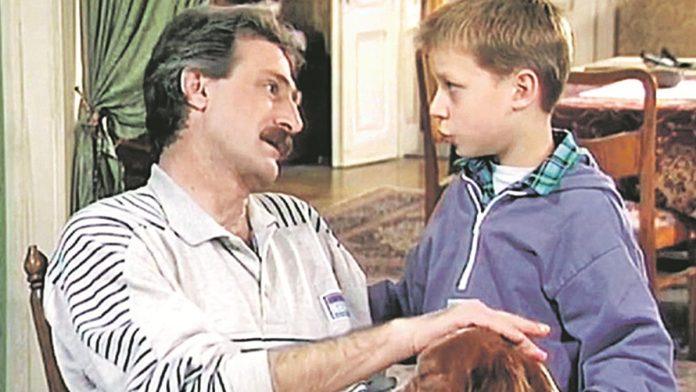 najvece-greske-u-seriji-“srecni-ljudi”-koje-33-godine-niko-nije-primetio:-bizarne-nelogicnosti-su-svima-promakle,-isti-glumac-bio-policajac,-zapisnicar-i-ljubavnik