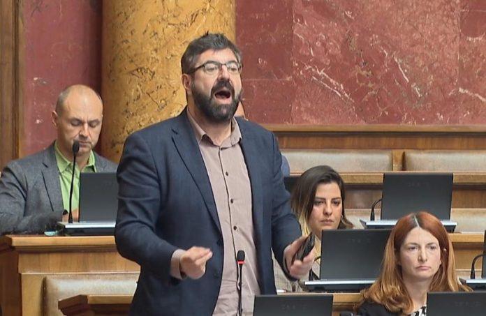 opet-rat-medu-opozicionarima:-radomir-lazovic-prozvao-dilasa-zbog-napada-na-studente,-pa-porucio:-ni-studenti-nisu-iznad-kritike!