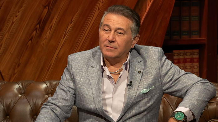 “zvao-sam-kemisa-mnogo-puta,-rekao-mi-je-da-je-zorica-imala-operaciju”-halid-muslimovic-progovorio-o-zdravstvenom-stanju-pevacice