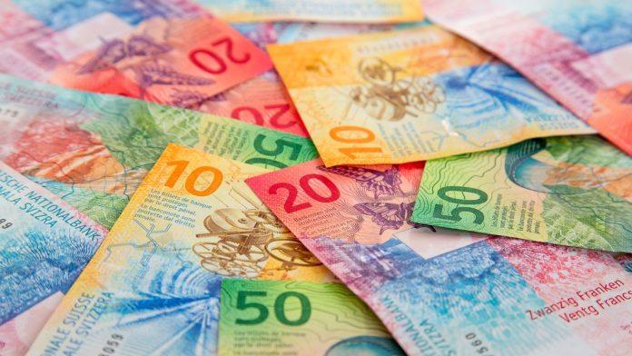 svajcarska-spremna-da-brani-franak-uprkos-riziku-od-sukoba-sa-sad:-signalizira-jace-intervencije