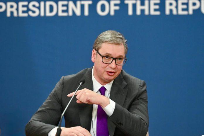 u-srbiji-nema-ogranicenja-kupovine-goriva-na-pumpama!-u-hrvatskoj-i-sloveniji-ih-vec-uveli,-predsednik-jasno-porucio-da-se-to-kod-nas-nece-desiti