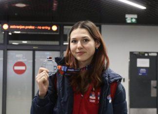 ANGELINA ZNAČAJNO BOGATIJA: Evo šta je Topićeva zaradila srebrom na Svetskom prvenstvo u atletici! angelina-znacajno-bogatija:-evo-sta-je-topiceva-zaradila-srebrom-na-svetskom-prvenstvo-u-atletici!