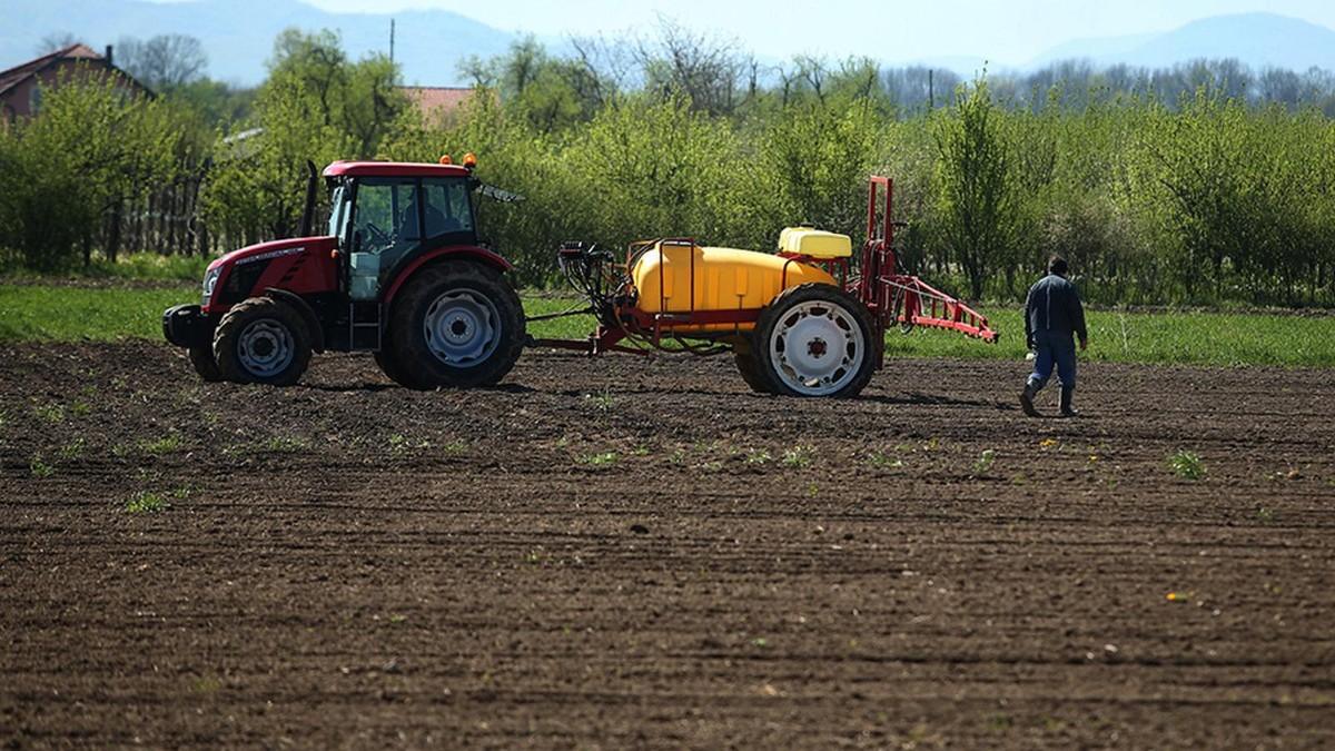 cena-nafte-za-poljoprivrednike-u-srbiji-bice-maksimalno-184-dinara cena-nafte-za-poljoprivrednike-u-srbiji-bice-maksimalno-184-dinara