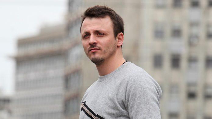 advokat-daniela-kajmakoskog-se-oglasio-isplivali-novi-detalji:-“pretpostavljamo-da-bi-moglo-da-se-radi-o-ljudima-koji-su-imali-odredenu-vezu-sa-njim-ranije”