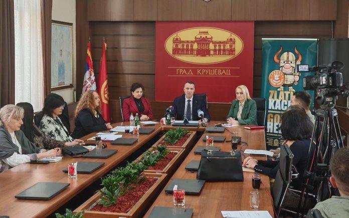 priznanja-za-zivotno-delo-i-viteza-od-carapanije:-proglaseni-dobitnici-nagrada-34.-festivala-humora-i-satire-“zlatna-kaciga”