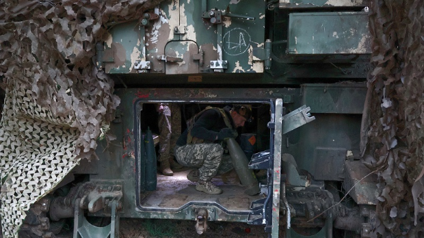 ЕУ-тражи-начин-да-исплати-зајам-Украјини;-Зеленски-чека-прву-траншу-у-априлу;-Мађарска-не-мења-став ЕУ-тражи-начин-да-исплати-зајам-Украјини;-Зеленски-чека-прву-траншу-у-априлу;-Мађарска-не-мења-став