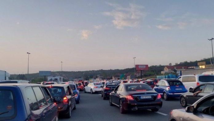 francuzi-uveli-veliku-promenu-zbog-rasta-cena-goriva:-evo-kako-planiraju-da-smanje-potrosnju