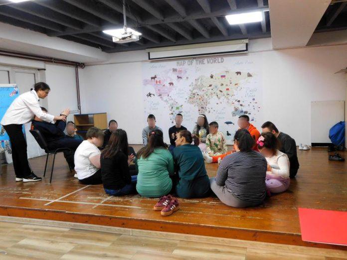 da-budu-privaceni-i-shvaceni:-u-loznici-obelezen-svetski-dan-osoba-sa-daunovim-sindromom