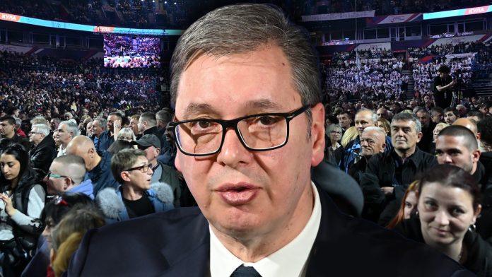 poceo-skup-sns-u-areni-ispred-objekta-zastave-i-baloni,-unutra-veliki-broj-gradana:-obracanje-vucica-oko-18-sati-(foto,-video)