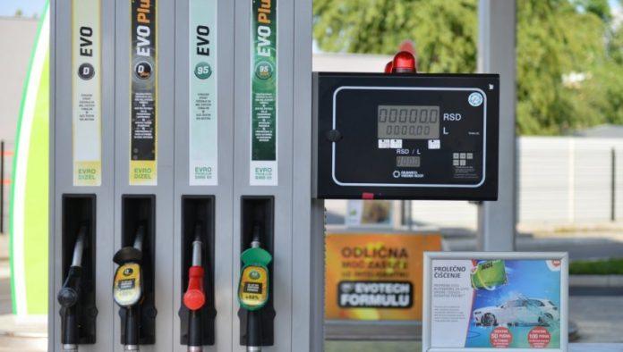 “trazimo-resenje-za-cene-derivata”-vucic:-veceras-ili-ujutru-imacemo-konkretne-mere