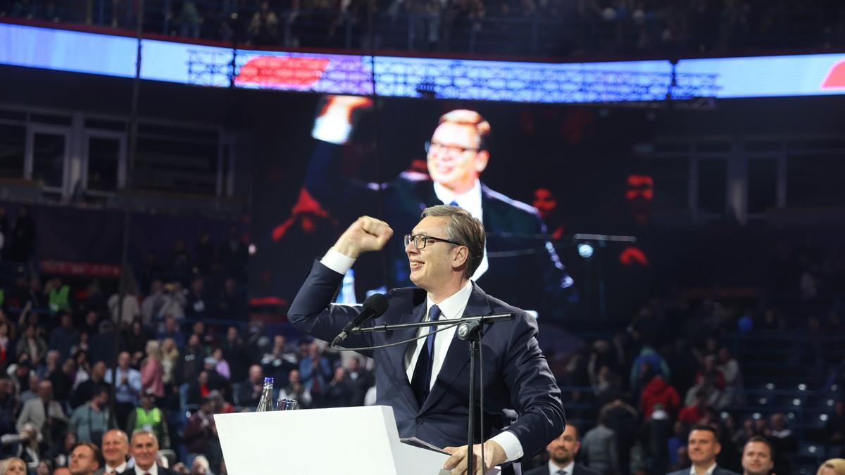 “hocu-svakoj-majci-u-ovoj-zemlji-da-obecam-mir”-vucic-se-obratio-u-areni,-veliki-skup-zavrsen-vatrometom-na-novom-beogradu:-“moramo-da-budemo-jaki-i-bicemo-jos-jaci”-(foto,-video) “hocu-svakoj-majci-u-ovoj-zemlji-da-obecam-mir”-vucic-se-obratio-u-areni,-veliki-skup-zavrsen-vatrometom-na-novom-beogradu:-“moramo-da-budemo-jaki-i-bicemo-jos-jaci”-(foto,-video)