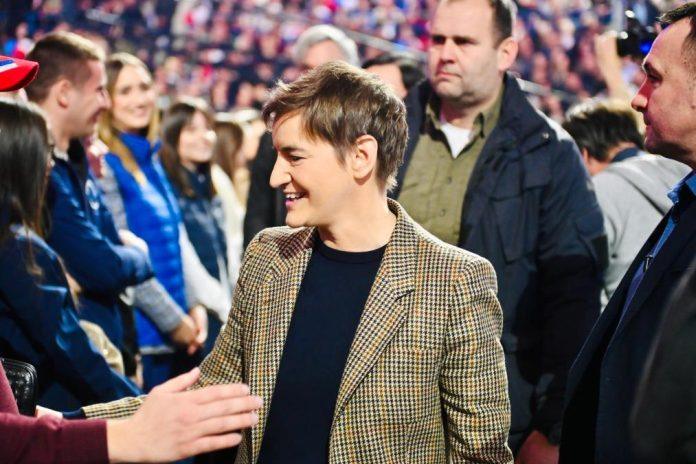 velicanstven-skup-veceras-u-beogradu-brnabic:-porucili-smo-da-smo-zemlja-ljubavi-i-dobrote,-a-ne-nasilja-i-mrznje