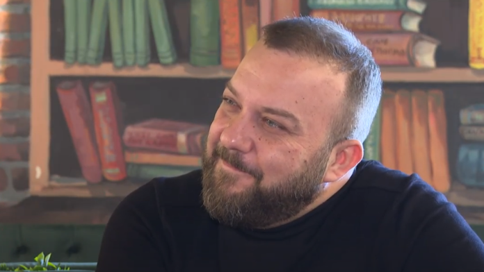 prvi-put-na-nasim-prostorima-borko-radivojevic-pokrece-ai-platformu-za-ucenje-harmonike-–-evo-kako-funkcionise