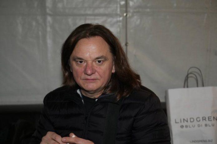 ne-moze-da-prebroji-ljubavne-partnerke,-a-ovo-priznanje-ce-vas-ostaviti-u-soku:-pevac-izneo-skandalozne-detalje-o-bivsim-devojkama!