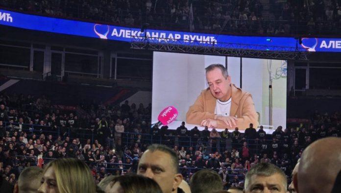 “vucic-i-zena-su-me-naterali-da-idem-u-bolnicu”:-prvo-pojavljivanje-dacica-nakon-izlaska-iz-bolnice-(video)